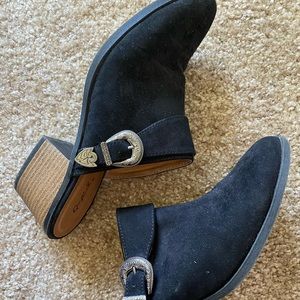 Tillys western mule